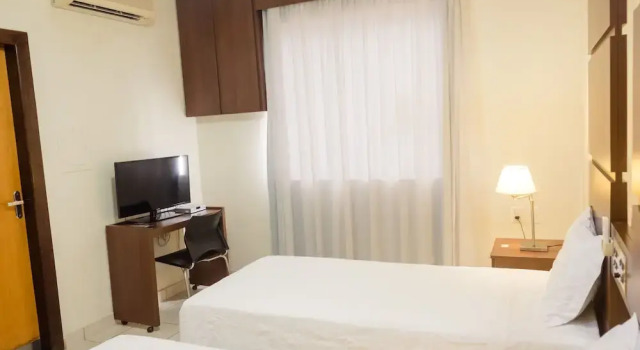Трёхместный семейный номер Standard Ibituruna Center Hotel