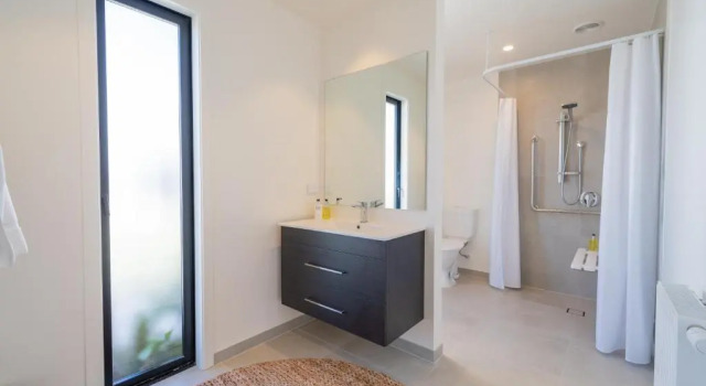 Lake House - Te Anau Holiday Home