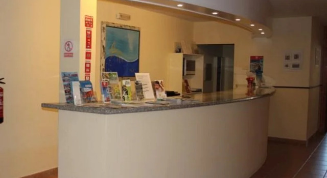 Hotel Praia do Burgau - Turismo de Natureza, Забронировать Отель Бургау Побережье Висентина, рядом с Пляж Burgau