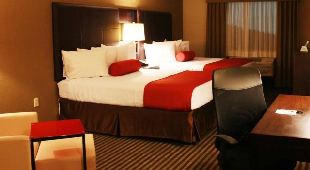 Четырёхместный номер Standard Comfort Inn & Suites Copley Akron