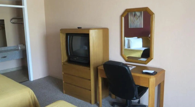 Четырёхместный номер Standard Americourt Extended Stays