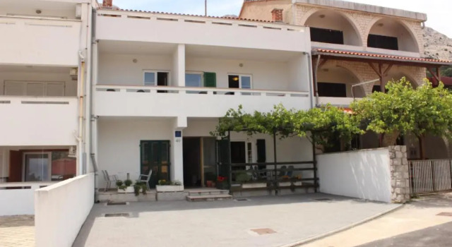 Apartments Mostak, Prenota Appartamento Hotel a Isole Quarnerine con parcheggio, Parcheggio