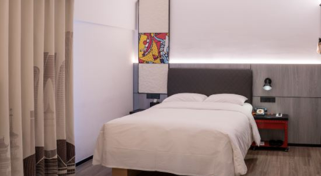 Номер Standard Moxy Suzhou City Centre