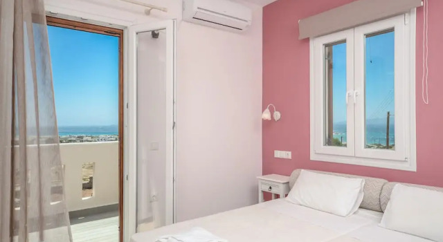 Вилла Luxury с балконом и с видом на море Naxos Luxury Villas