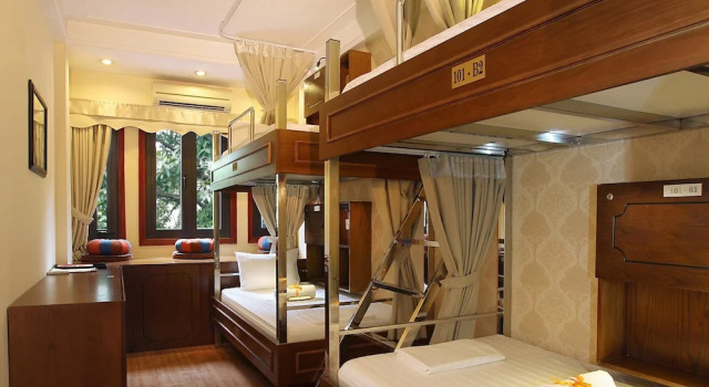 Кровать в общем номере Hanoi Culture Hostel