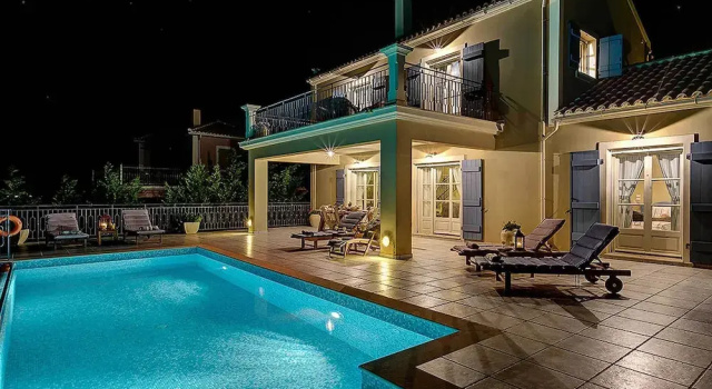Вилла с 3 комнатами с балконом Villa Persephone