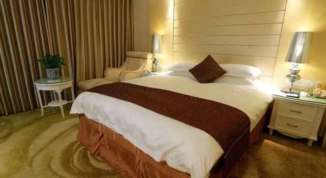 Grand Continental Hotel, Prenota Hotel Hotel a Ningbo con parcheggio, Parcheggio