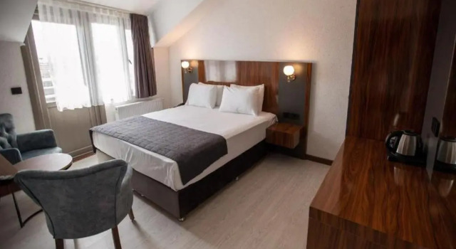 Двухместный номер Deluxe с балконом Med Airport Hotel