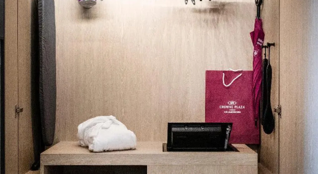 Двухместный номер Standard с балконом Crowne Plaza Tainan by IHG