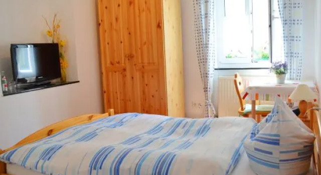 Gasthaus zur Krone, Rezerwuj Hotel Messkirch Upper Danube