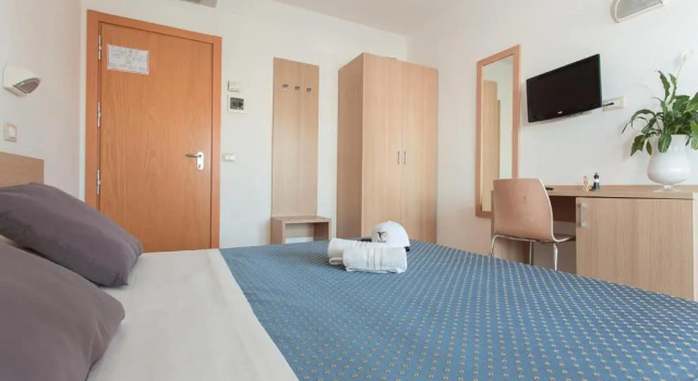 Трёхместный номер Standard Hotel Souvenir - Koolibry Hotels