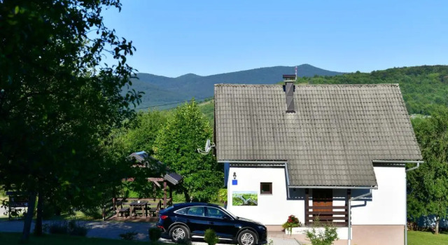 Holiday Home Ostrun, Varaa Hotelli Rakovica Karlovac county