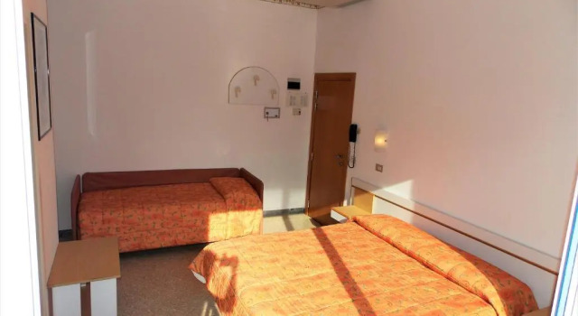 Четырёхместный номер Standard Hotel Cobalto
