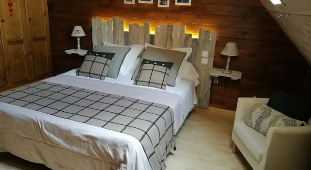 Chambres dHôtes Coeur de Bastié et Ranch du Lévézou, Book Hotel Tremouilles 