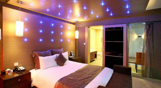 Suite Yuma Hot Spring Hotel