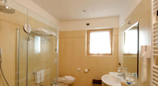 Полулюкс Paradise Lodge