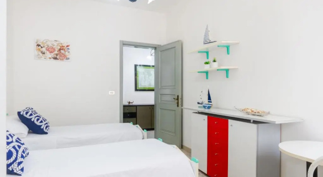 Air-conditioned Villa 300 Meters From Porto Cesareo Beach With Parking