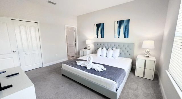 Коттедж Balmoral Resort-179mm 4 Bedroom Home by RedAwning