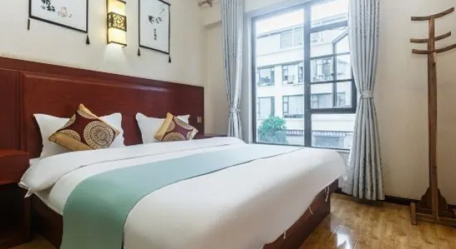 Люкс Yasu Inn (Kunming Dianchi Scenic Area)