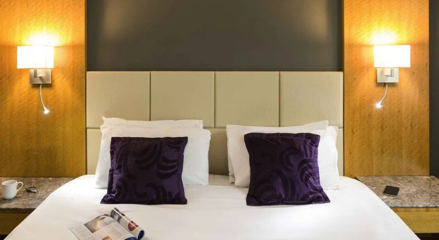 HILTON