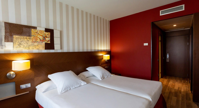Двухместный номер Classic Sercotel Las Artes Pinto