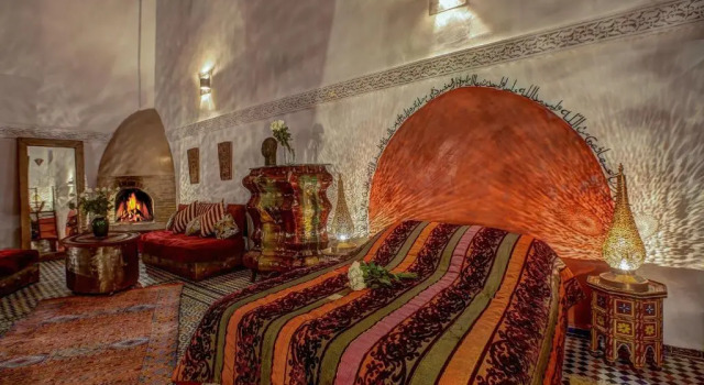 Camera Standard Riad Almaz