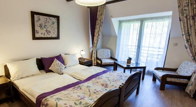 Hotel Bacchus, Забронировать Отель Отели Кестхей 3 звезды, рядом с Balaton Museum, 3*