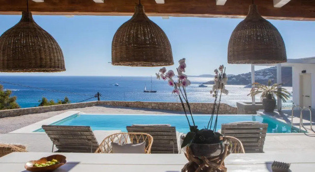 Вилла с 3 комнатами SeaCode Villas