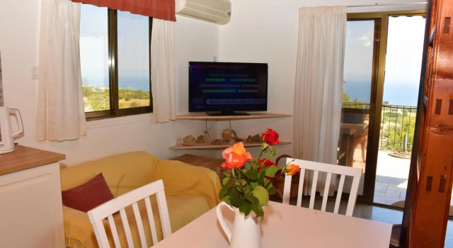 Philip's holiday house, Book Hotel Hoteller og overnatningssteder i Neo Chorio, Hotel
