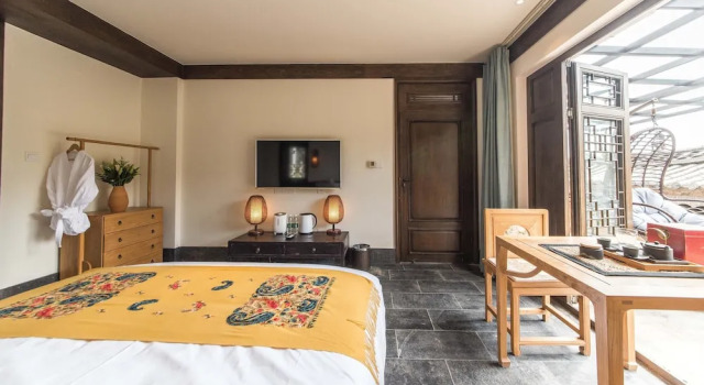 Номер Comfort с видом на сад Floral Hotel Yun Xi Lijiang