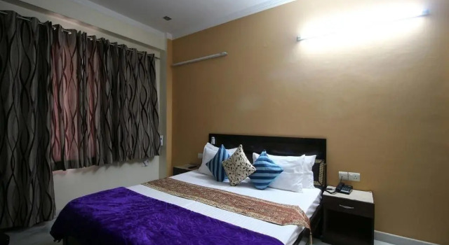 Divine Residency By Royal Collection, Забронировать Отель Гургаон Gurgaon Region, рядом с Apollo Tyres Ltd