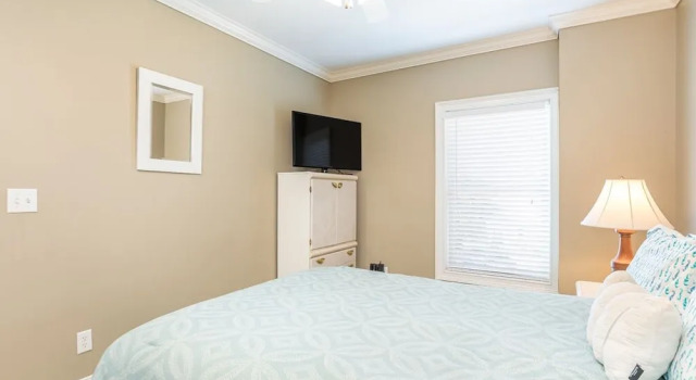Silver Seas 203 by Tybee Vacation Rentals, Prenota Appartamento Hotel a Georgia con parcheggio, Parcheggio
