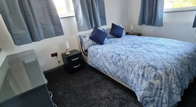 Коттедж Bristol 2-bed Bungalow, Sleeps 4, Parking