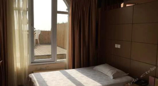 Qingdao Dream Ship Hotel