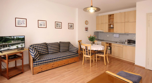 Apartmán Ondřejská, Забронировать Отель Отели Карловых Варов с парковкой, рядом с Lazne III, Парковка