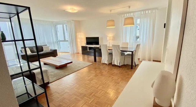 Апартаменты Close to the lake and very spacious 3 bedroom