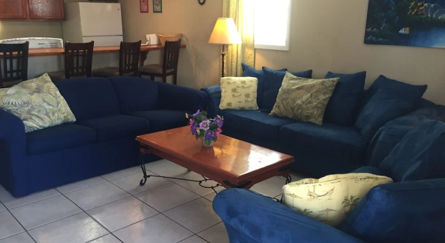 Коттедж с 2 комнатами с балконом Corral Beach House Vacation Rental