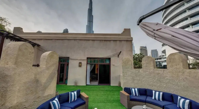 Durrani Homes - Unique Garden Apt at Souk Al Bahar besides Dubai Mall & Burjkhalifa with private jaccuzi, Забронировать Апартаменты/квартира Дубай Эмират Дубай, рядом с Дубайский аквариум