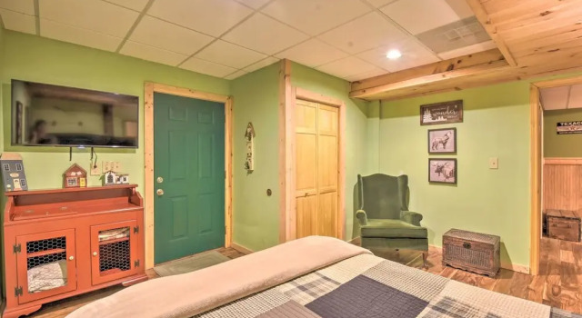 Коттедж Dreamy Ellijay Resort Cabin w/ Game Room & Decks!