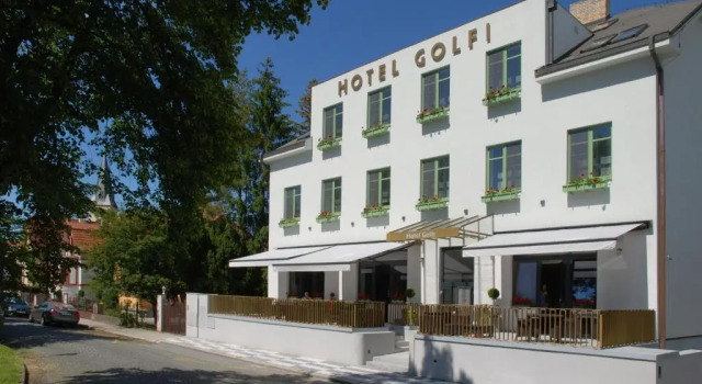 Hotel Golfi