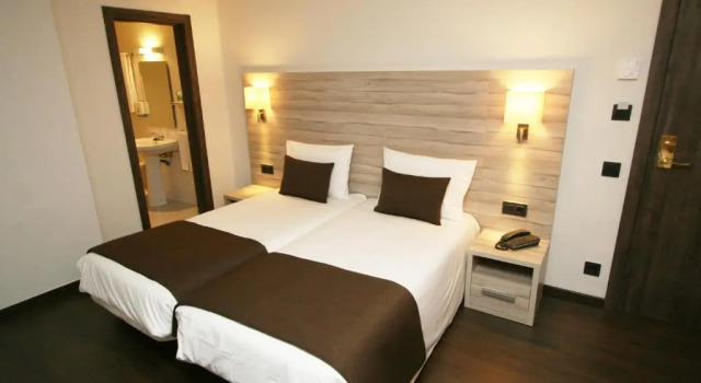 Двухместный номер Standard Hotel Pyrénées
