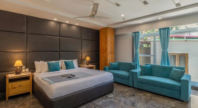 Alaya Stays Live Life 2BHK Apartment