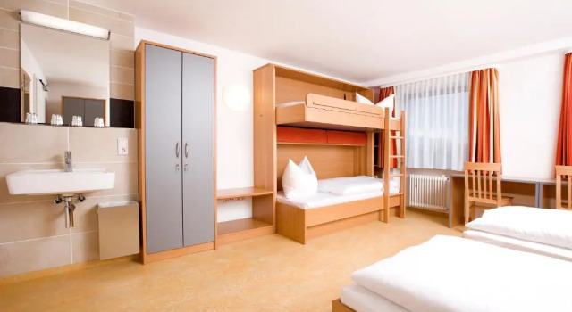 Трёхместный номер Standard Ausbildungshotel St. Theresia