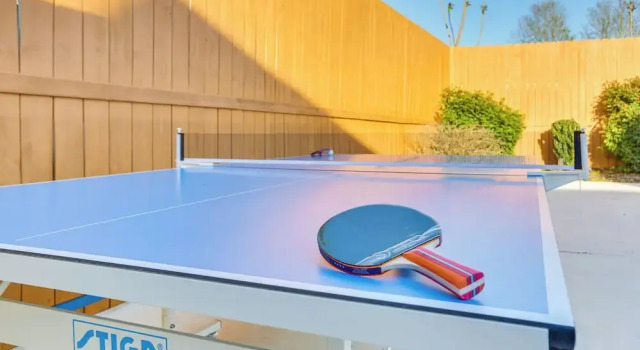 Коттедж Fenced Yard & Ping-pong Table: Spacious Graham Gem