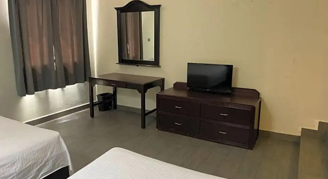 Четырёхместный номер Deluxe Hotel Plaza del Arco - Monterrey