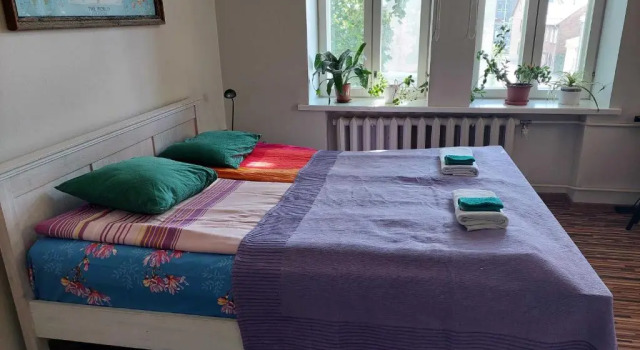 Студия с балконом Looming Hostel