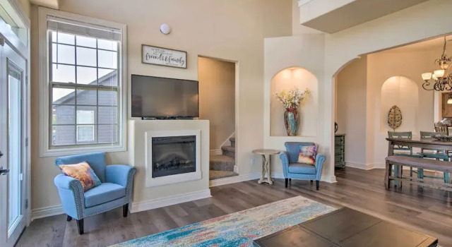 Luxe Mtn-view Condo in Branson w/ Hot Tub Access!, Забронировать Отель Отели Table Rock Lake 3 звезды, 3*