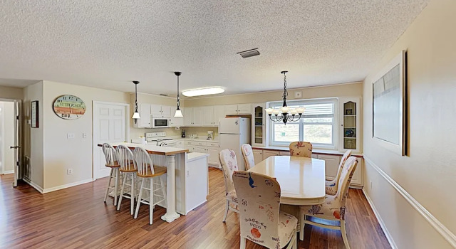 New Listing! Updated Coastal - Walk To Beach 4 Bedroom Home, Boek Appartement Dauphin Island Alabama