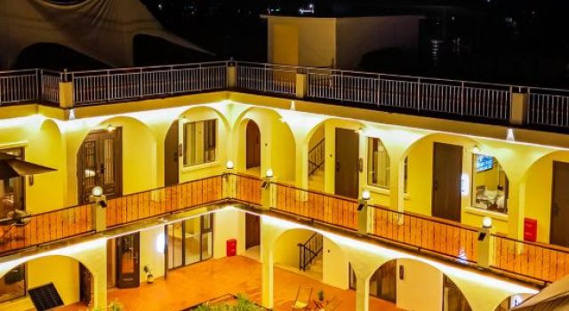 Tekes Jianju Homestay, Prenota Hotel Tekes Xinjiang