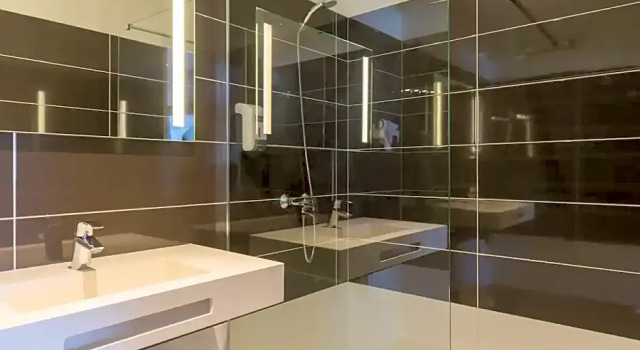 Номер Superior Hôtel Grand Confort Le Moulin Rouge